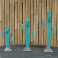 Cacti made from wood, Set of 3 in green. Size L: 18x18x54cm H, Size M:17x17x44cm H, Size S: 15x15x34cm H. 